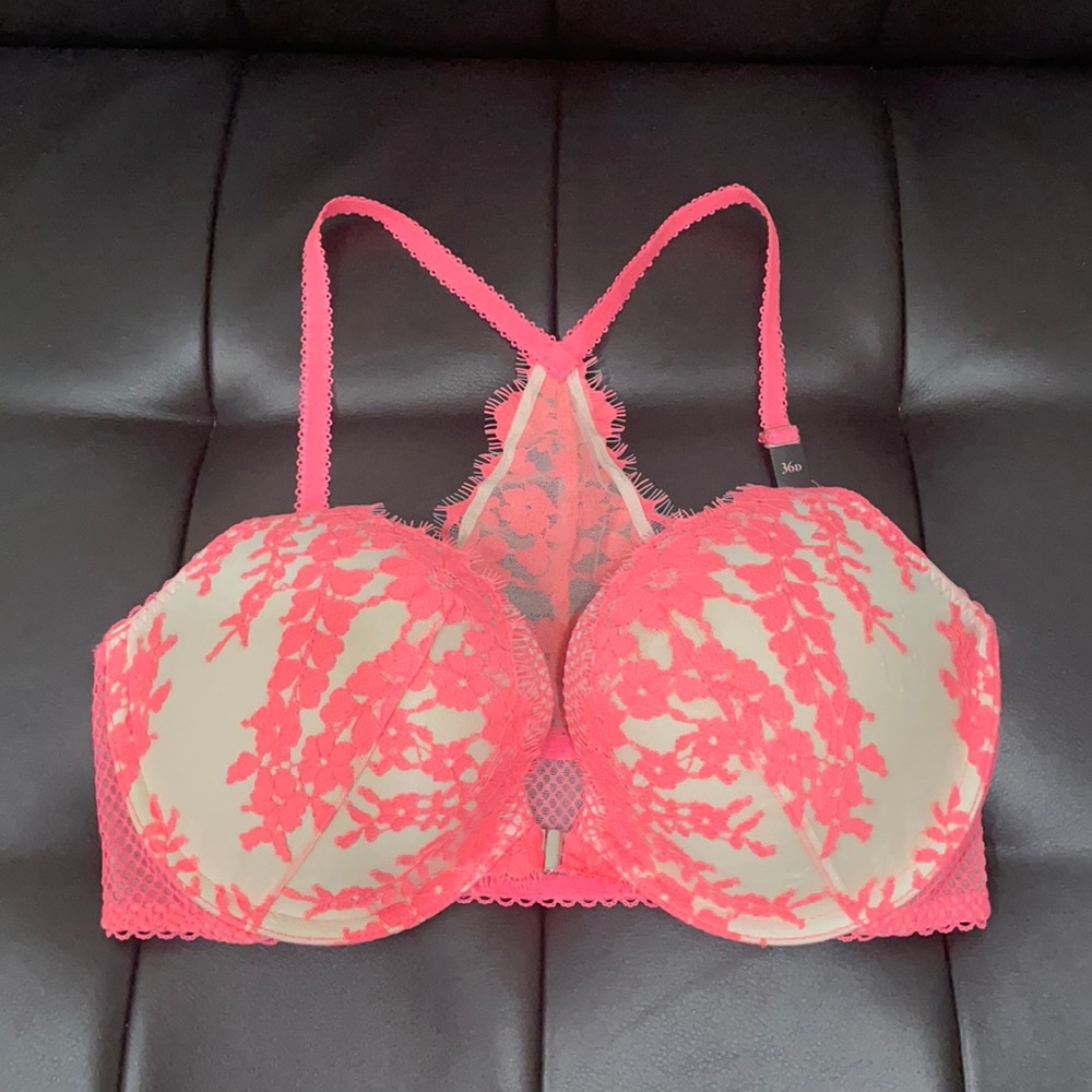 NWT VICTORIAS SECRET DREAM ANGELS PUSH UP BRA 36D